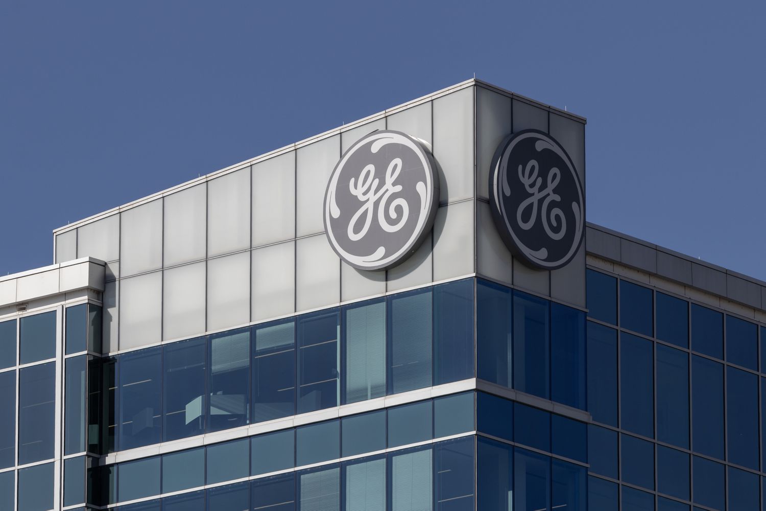 История бренда: век рекламы General Electric (GE)